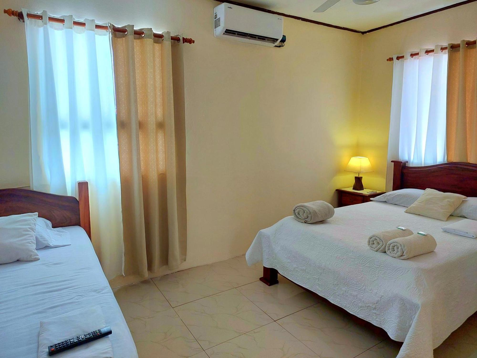 Casa Equipada En El Centro De Puntarenas Villa Екстериор снимка